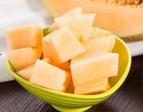 吃哈密瓜火锅,创意美食新体验